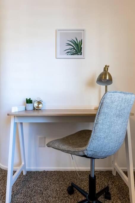 The Nest At Woodside: Lux La Getaway + Office/Spa Santa Clarita Esterno foto