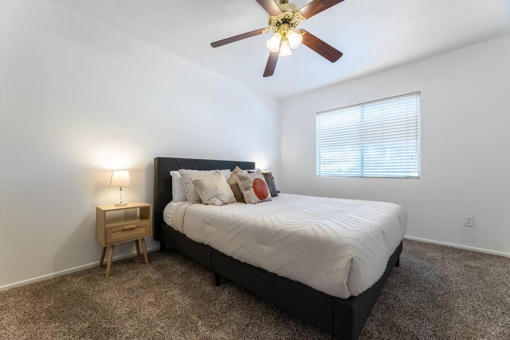 The Nest At Woodside: Lux La Getaway + Office/Spa Santa Clarita Esterno foto